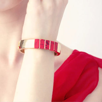MINIMALIST OPEN CUFF BRACELET