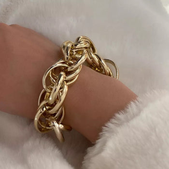 MULTI LAYERED TWIST GOLDEN CHAIN BRACELET