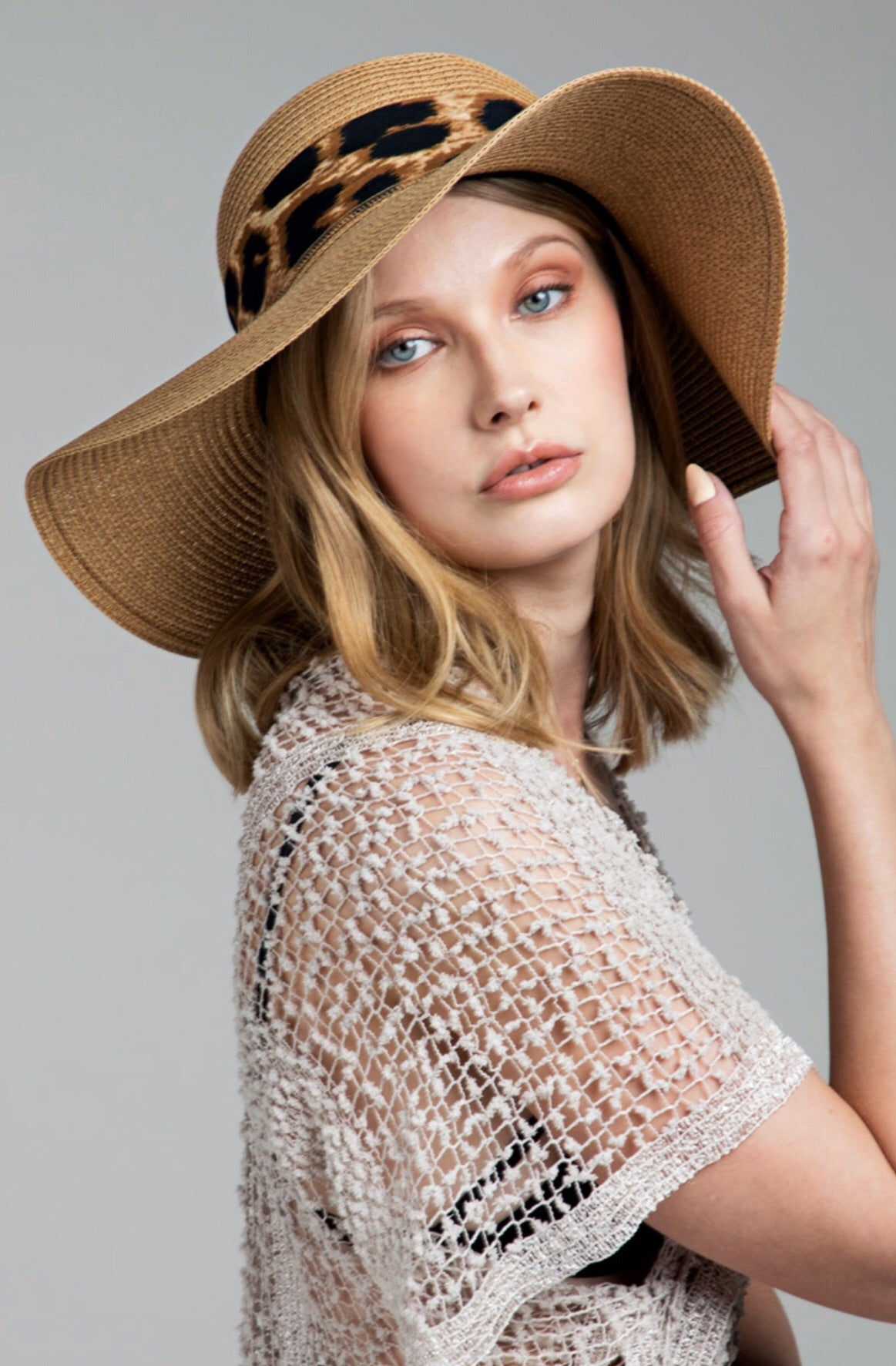LEOPARD PRINT BOW STRAW SUN HAT