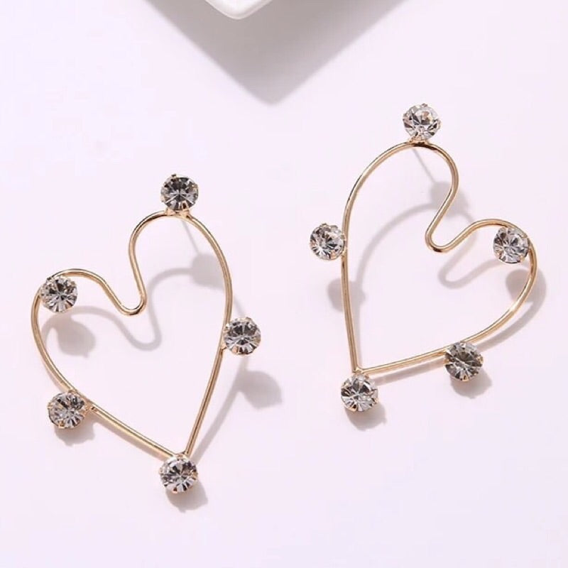 HEART RHINESTONE STUD EARRINGS