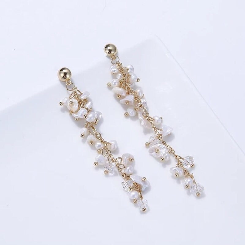 LONG CHAIN PEARL EARRINGS