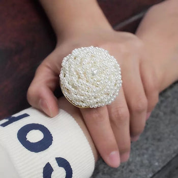 WHITE RESIN BEADS RING