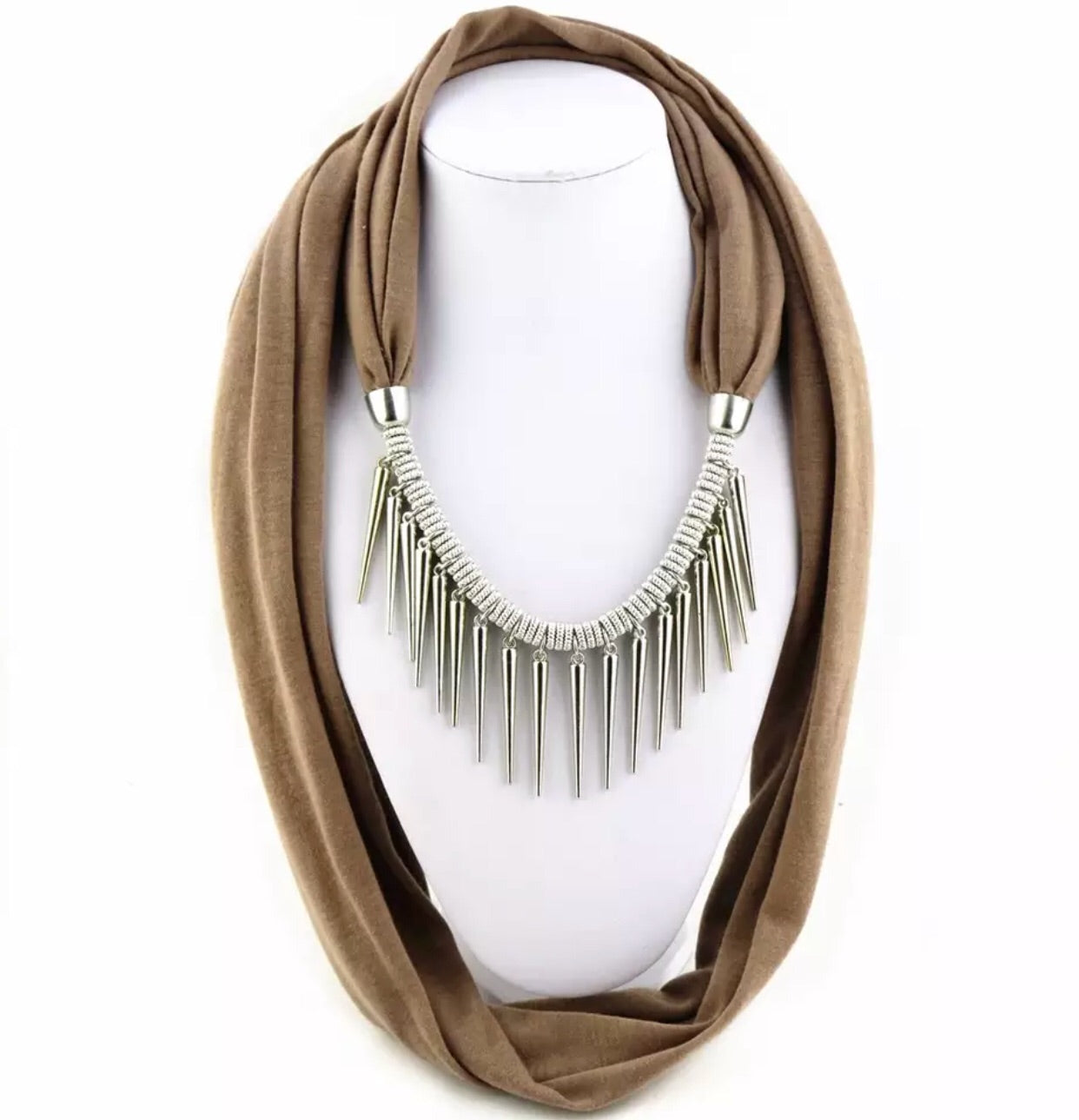 PUNK STYLE RIVET PENDANT SCARF NECKLACE