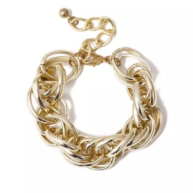MULTI LAYERED TWIST GOLDEN CHAIN BRACELET